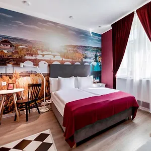 revelton-studios-prague.praguehotelsweb.com/